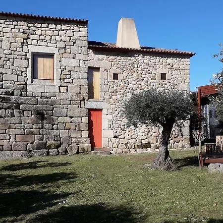 Casa Do Penedo